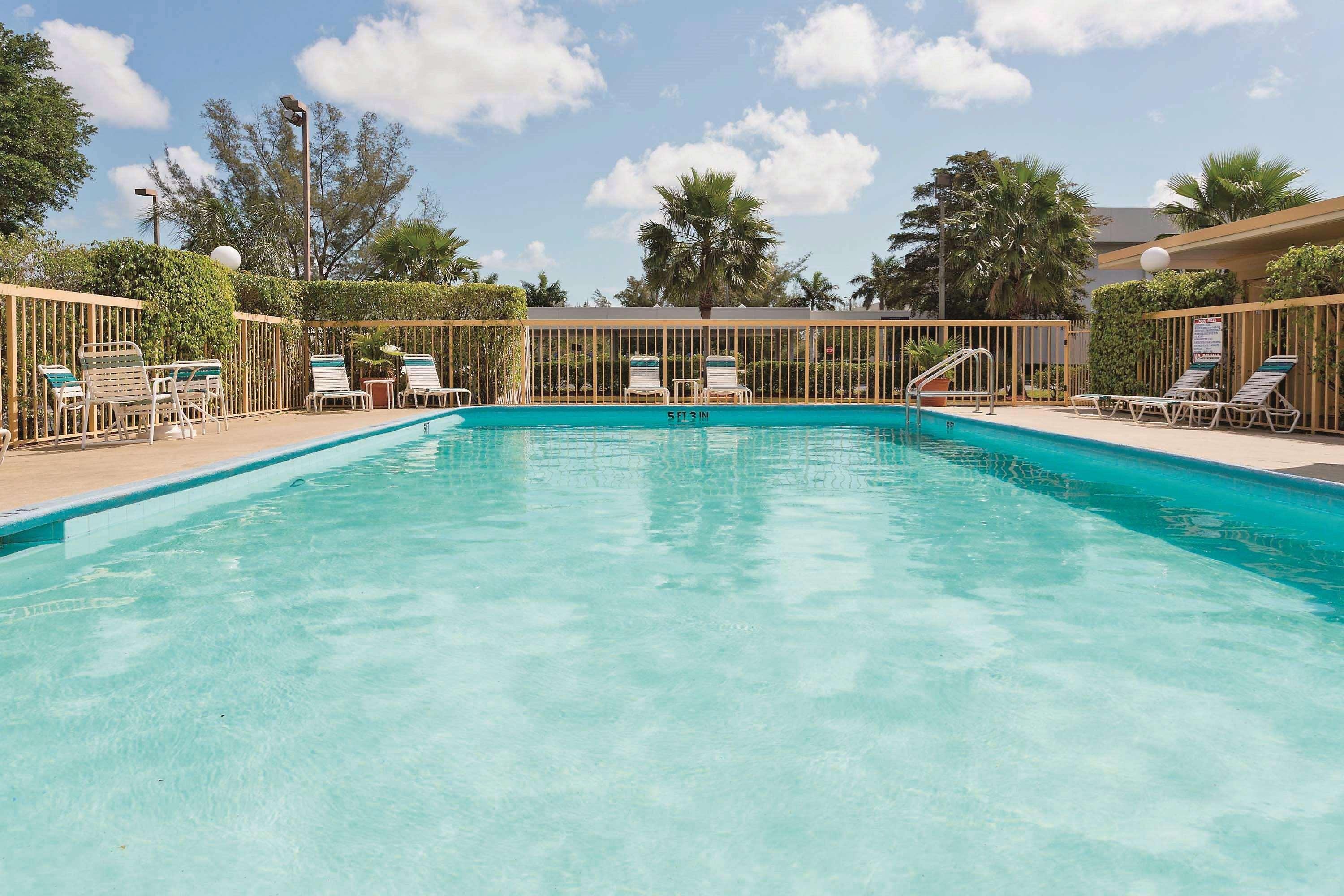 La Quinta Inn By Wyndham West Palm Beach - Florida Turnpike Kültér fotó